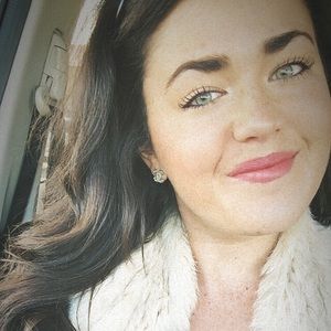 Meet your Posher, Abbey